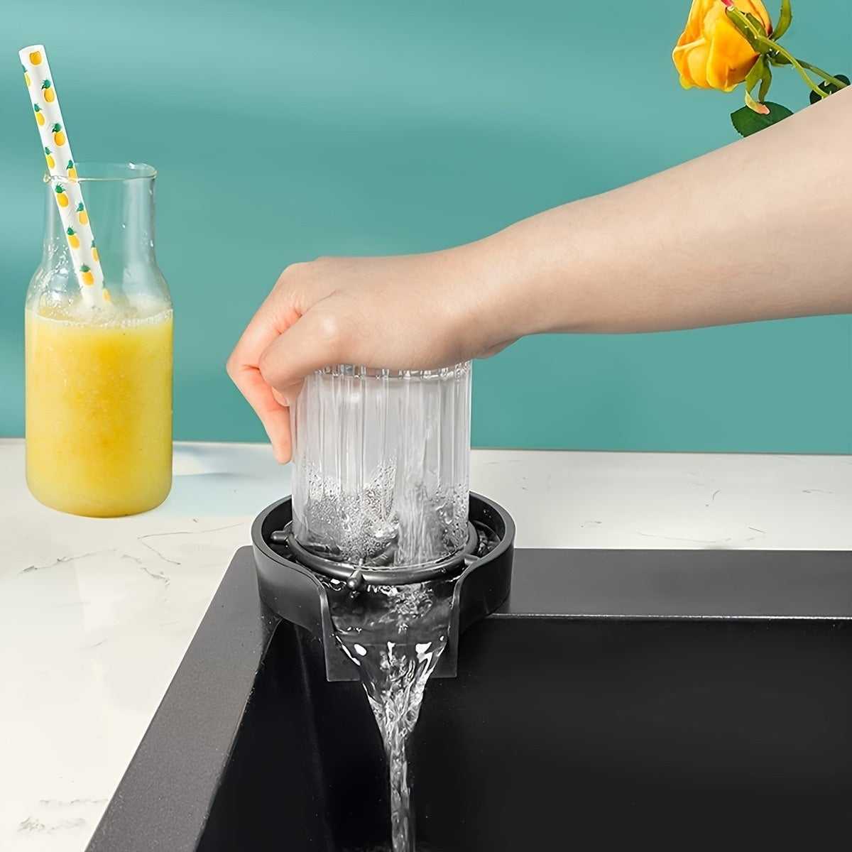 Kit de nettoyage automatique de verres à pression manuelle, avec tuyau de raccordement, idéal pour bars, restaurants et usage domestique.